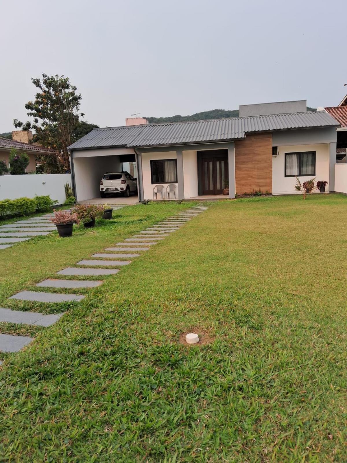 Casa Com Piscina No Campeche